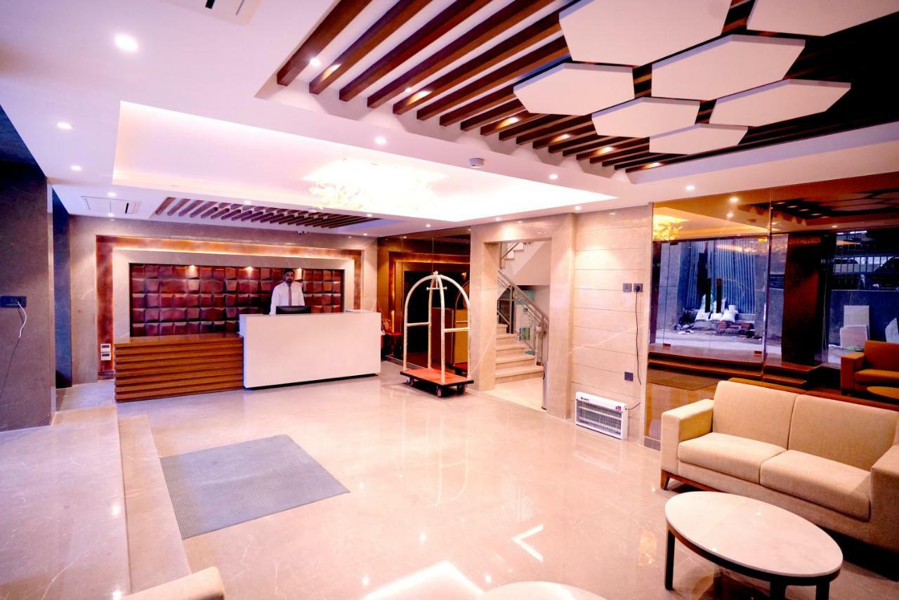 Hotel City Pride With Free Airport Pickup Új-Delhi Kültér fotó