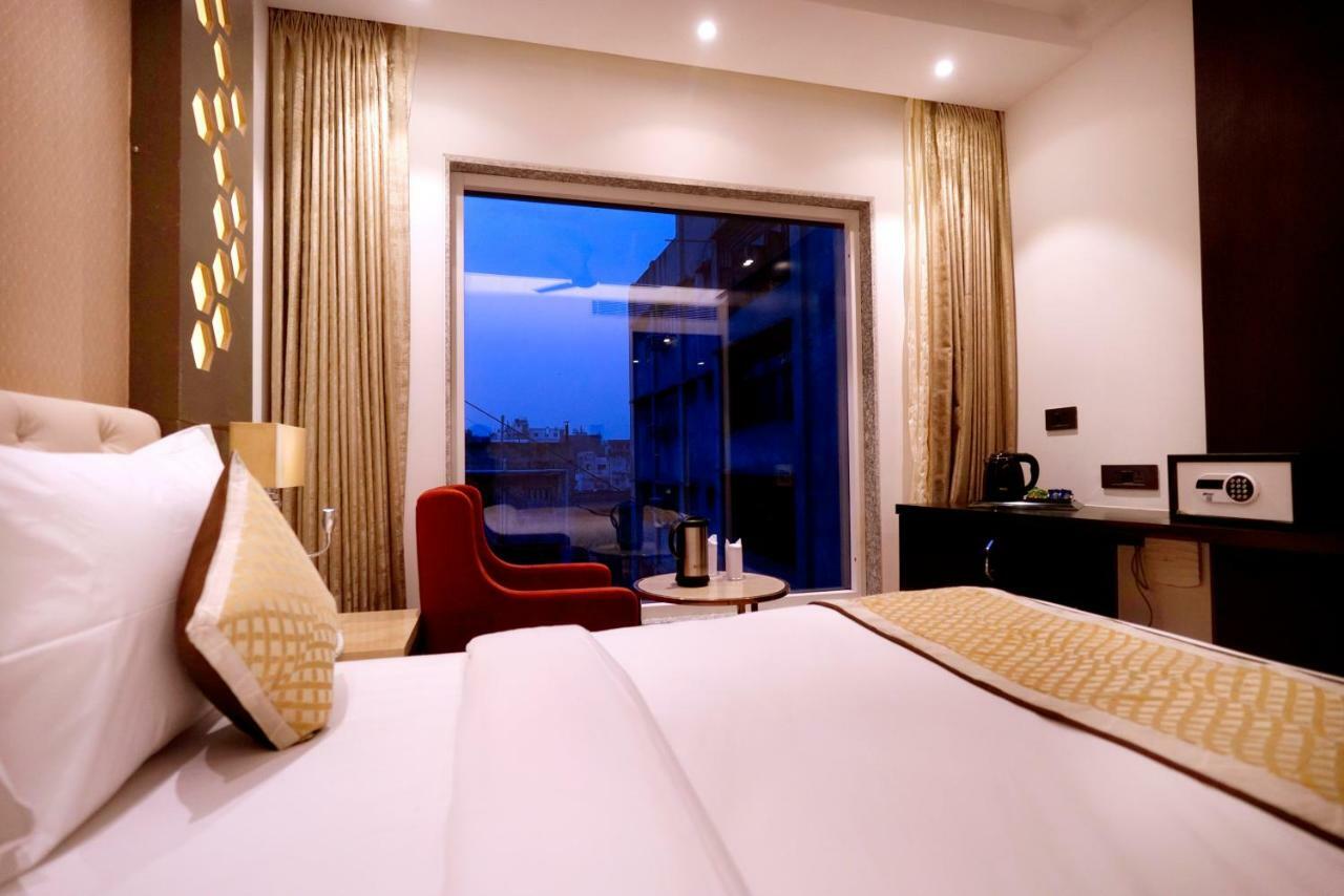 Hotel City Pride With Free Airport Pickup Új-Delhi Kültér fotó