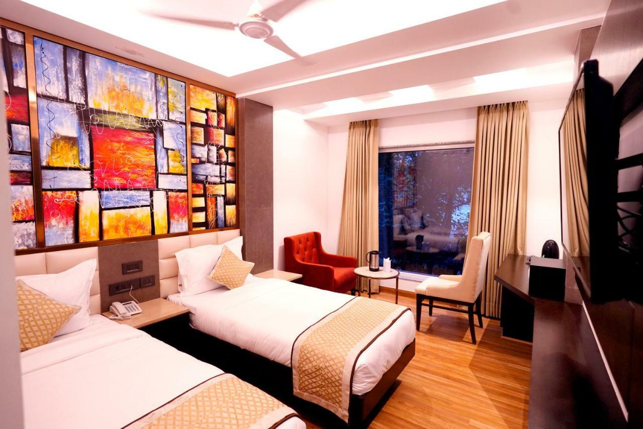 Hotel City Pride With Free Airport Pickup Új-Delhi Kültér fotó