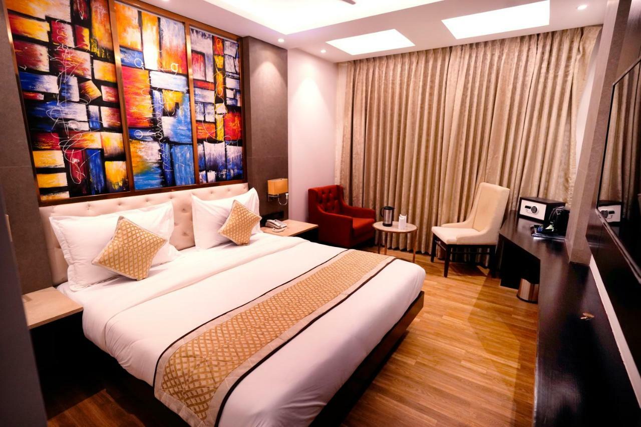 Hotel City Pride With Free Airport Pickup Új-Delhi Kültér fotó
